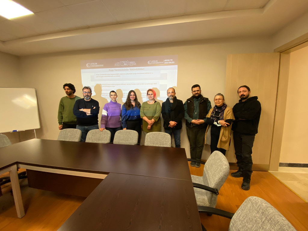 1711611835-WhatsApp Image 2024-03-27 at 15.37.22.jpg